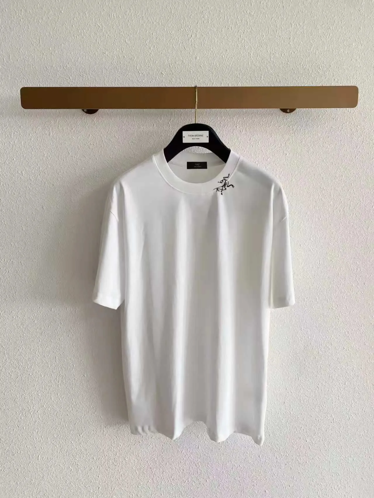 Arc’ter/ logo + New Arrival ， ， ， ， T Same Style。 :Black White Blue Gray Size:S（90-130 ） M（125-140 ） L（135-160 ） XL（160-180 ） XXL（180 ）